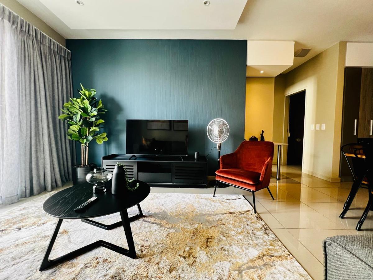 The Tyrwhitt Rosebank Apartments (Adults Only) Johannesburg Buitenkant foto