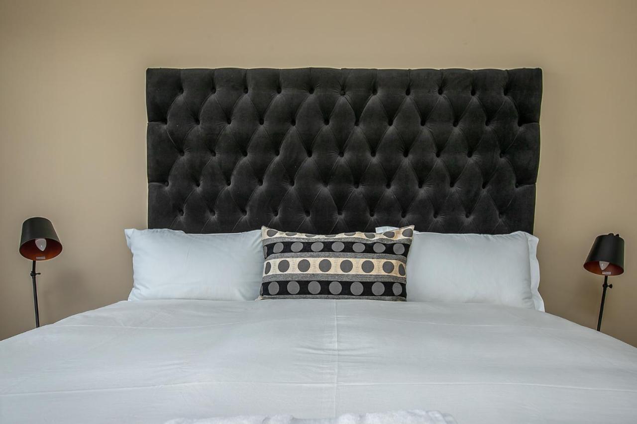 The Tyrwhitt Rosebank Apartments (Adults Only) Johannesburg Buitenkant foto