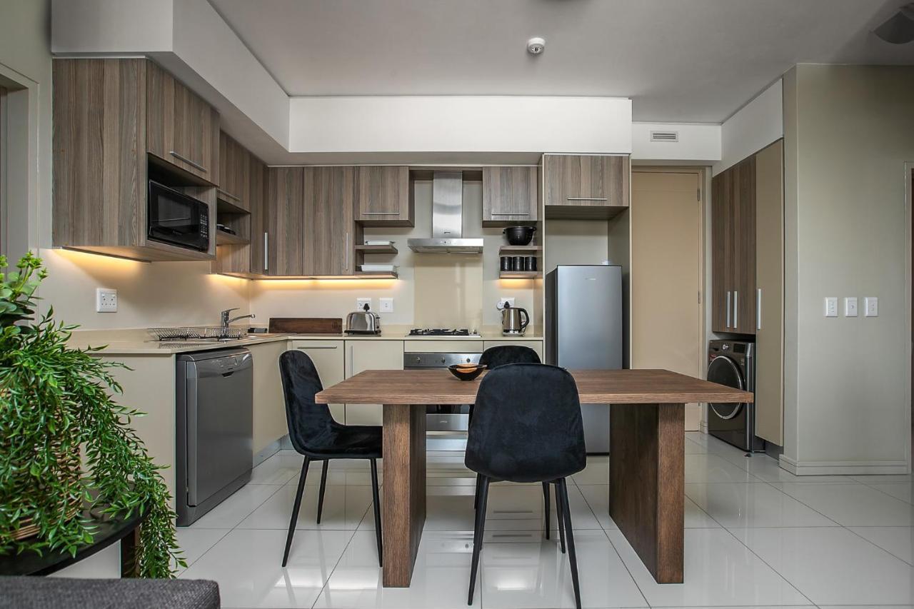 The Tyrwhitt Rosebank Apartments (Adults Only) Johannesburg Buitenkant foto